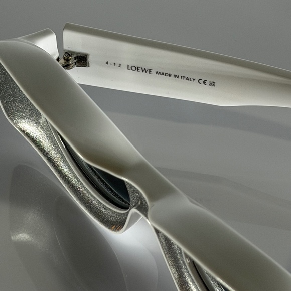 LOEWE Acetate Cat Eye Sunglasses LW40033I Silver White main image 5